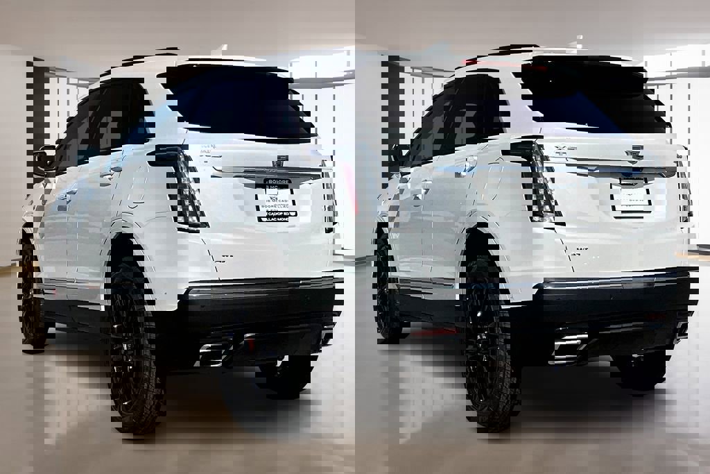New 2025 Cadillac XT5 Sportv w/ LPO, Red Accent Package image 3