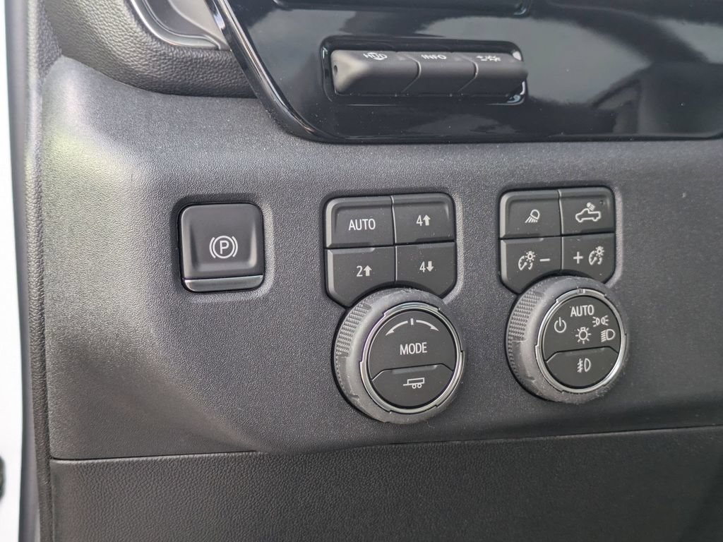 New 2026 Chevrolet Silverado 2500 LTZ w/ LTZ Plus Package AWD/4WD image 15
