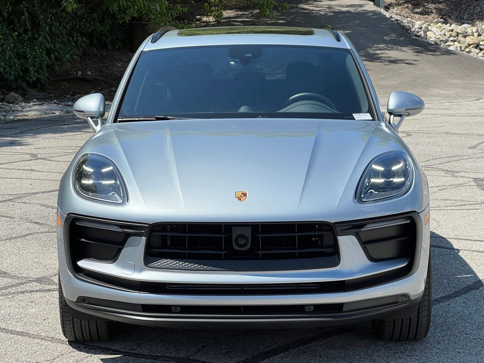 Certified 2025 Porsche Macan AWD/4WD image 6