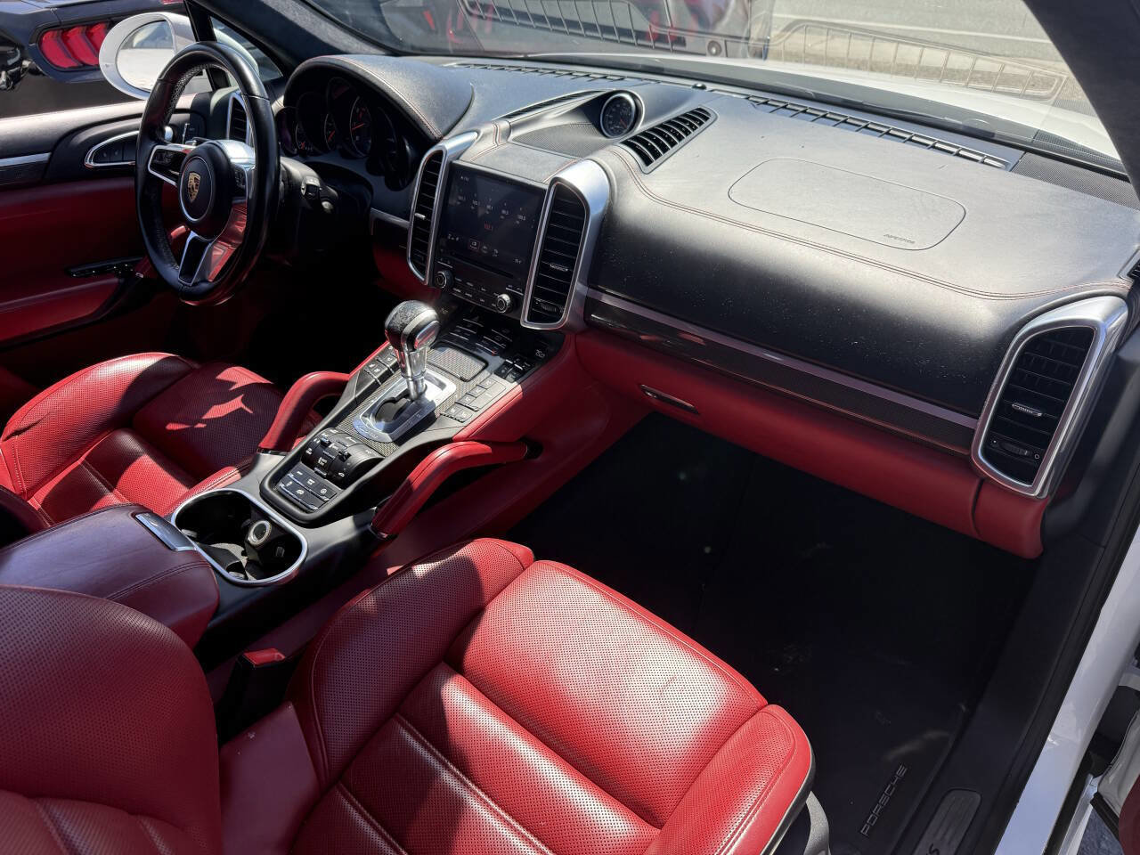 Used 2018 Porsche Cayenne GTS AWD/4WD image 19