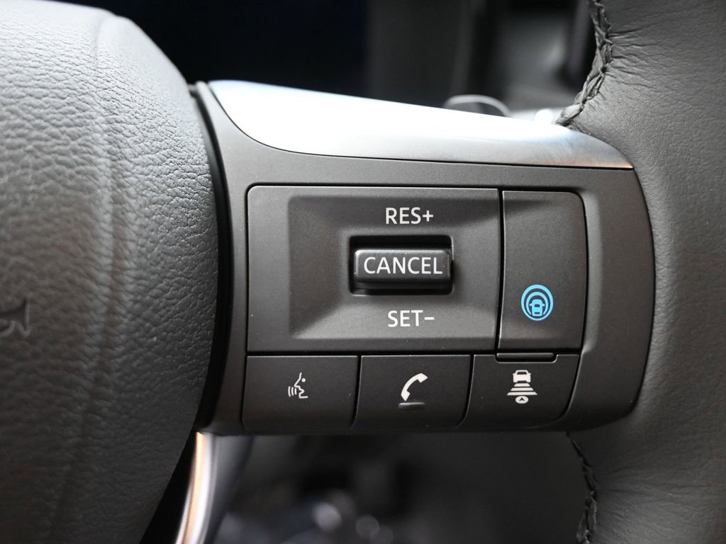 Used 2025 INFINITI QX60 Luxe w/ Cargo Package image 16