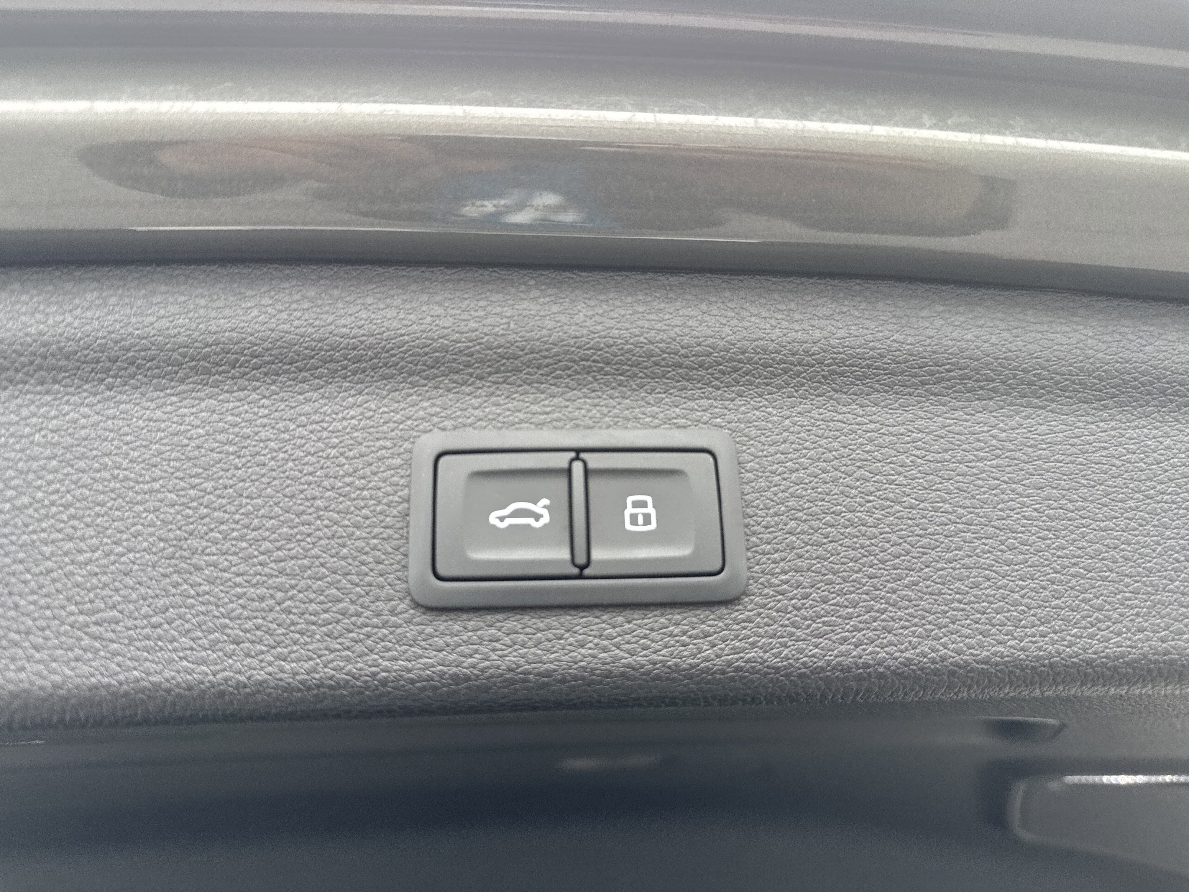 Used 2020 Audi Q3 2.0T Prestige image 24