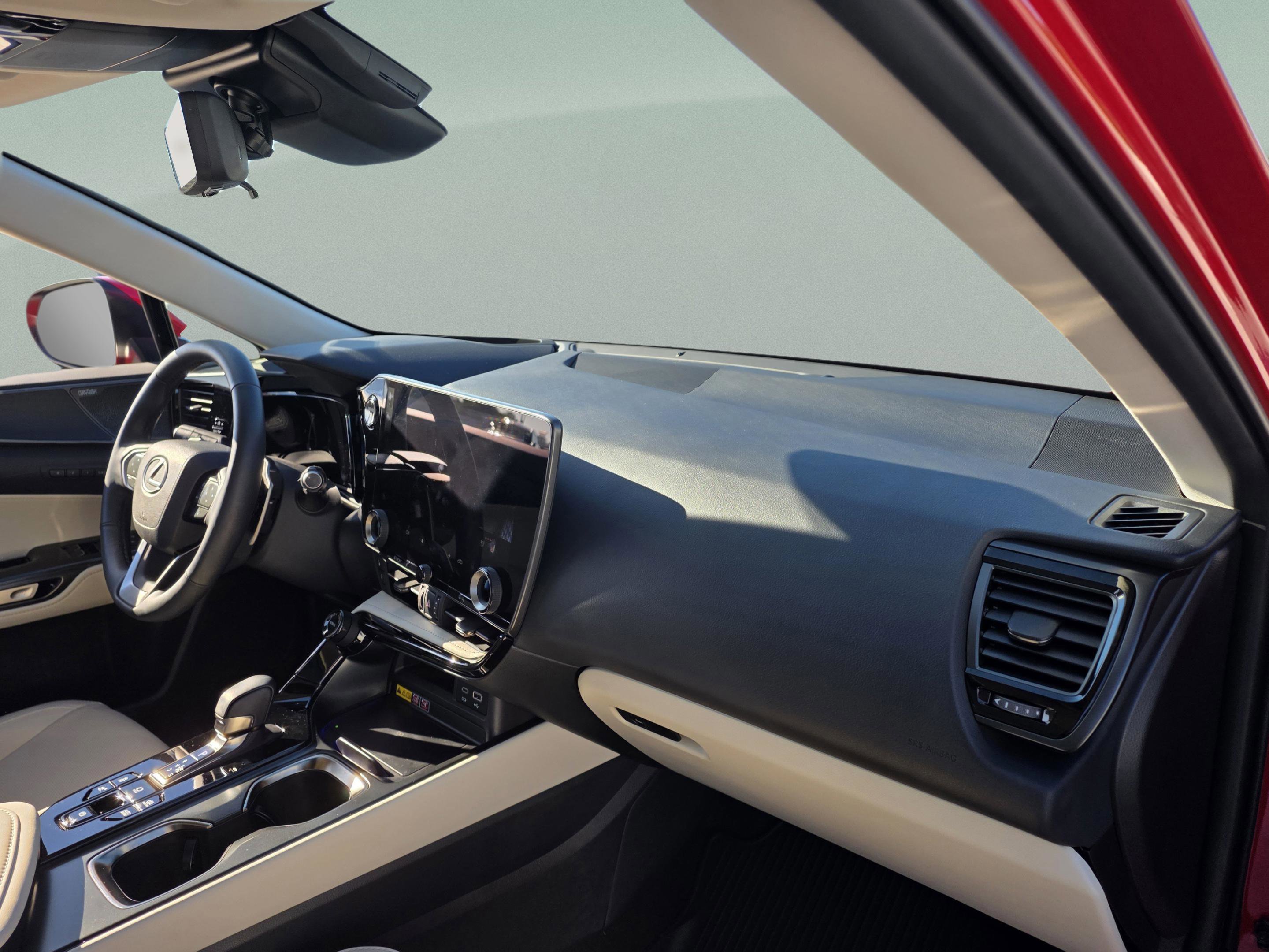 Used 2025 Lexus NX 450h+ AWD w/ Luxury Package image 22