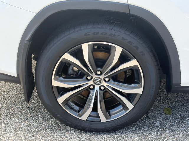 Certified 2020 Lexus RX 350L Premium w/ Premium Package AWD/4WD image 11