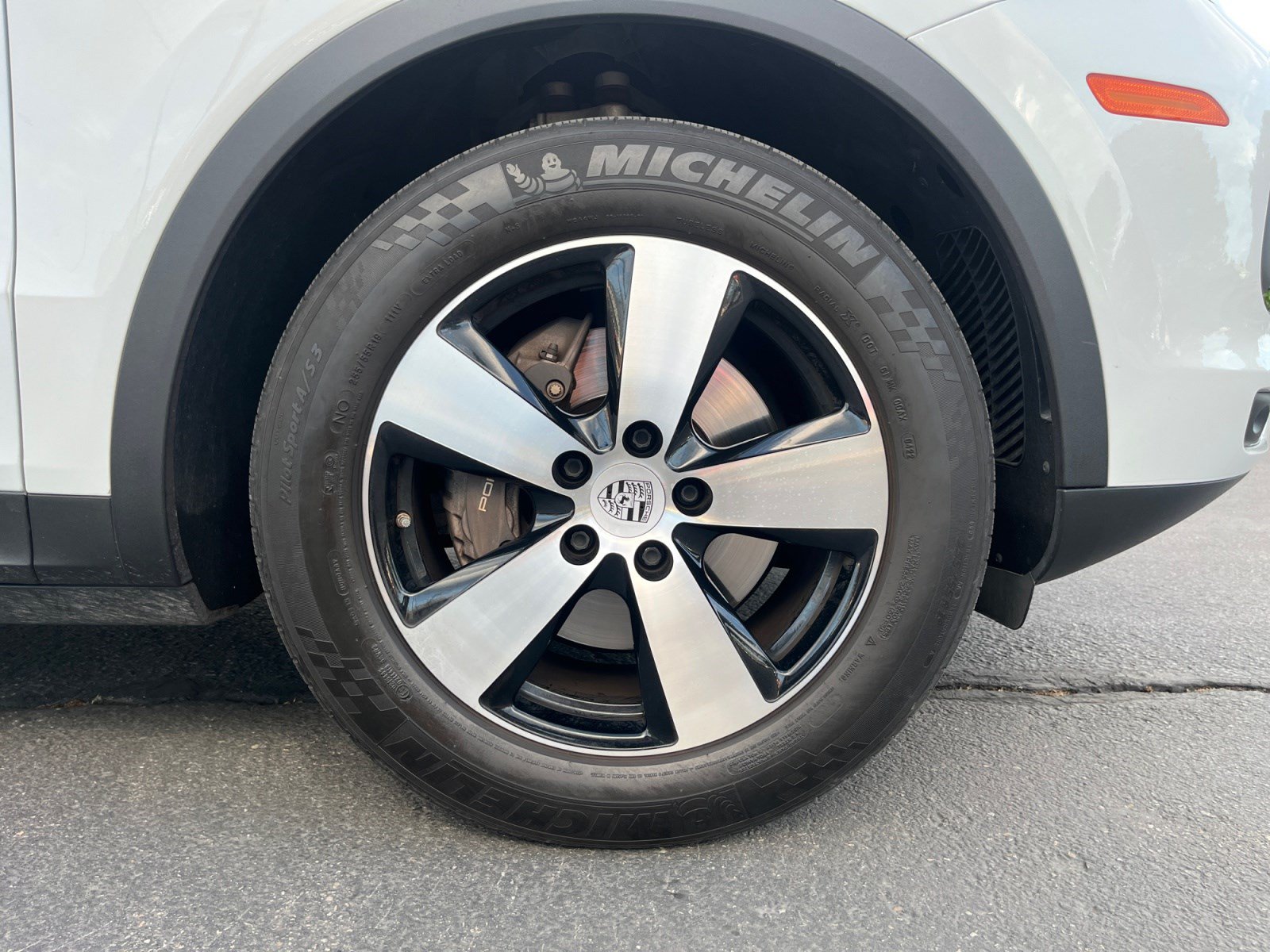Used 2022 Porsche Cayenne E-Hybrid AWD/4WD image 31