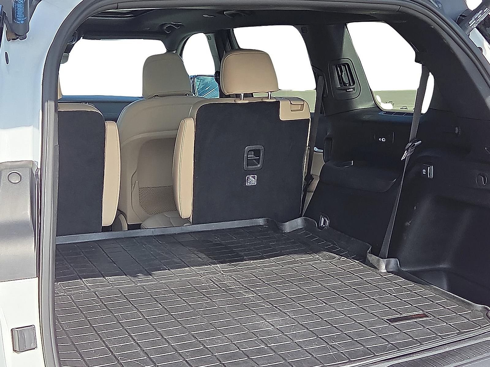 Used 2025 Jeep Grand Cherokee L Limited w/ Trailer Tow Package image 9