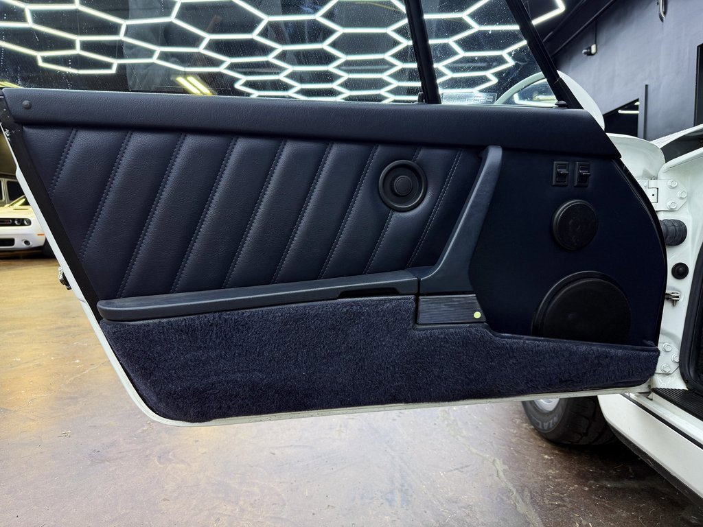 Used 1992 Porsche 911 Carrera image 12
