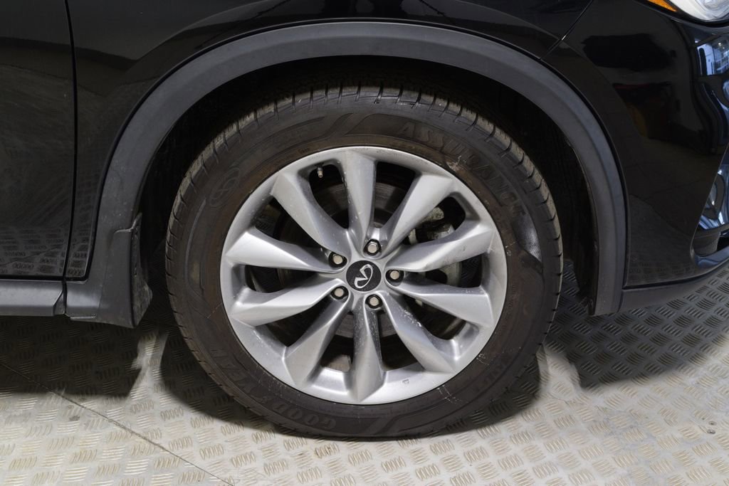 Used 2021 INFINITI QX50 Luxe w/ Appearance Package image 39