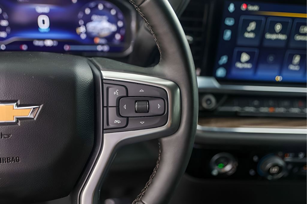 Used 2024 Chevrolet Silverado 1500 LT image 16