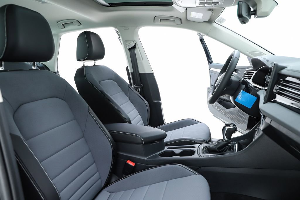 New 2026 Volkswagen Jetta SE FWD image 35