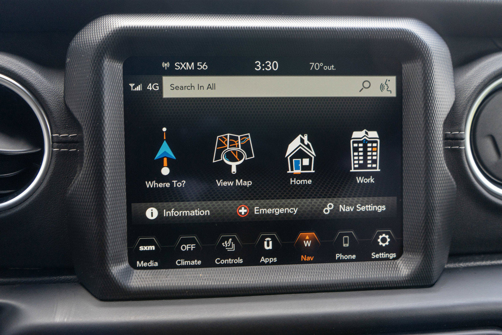 Used 2022 Jeep Wrangler Unlimited Sahara w/ LED Lighting Group AWD/4WD image 18