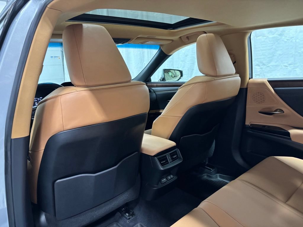 Used 2022 Lexus ES 250 w/ Premium Package AWD/4WD image 47