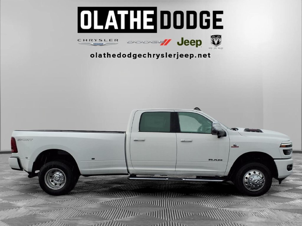 New 2027 RAM 3500 Laramie AWD/4WD image 27