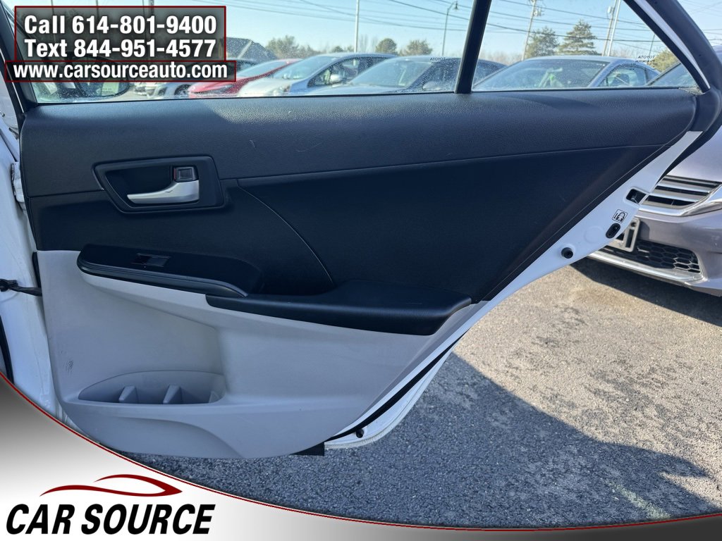 Used 2012 Toyota Camry LE image 28