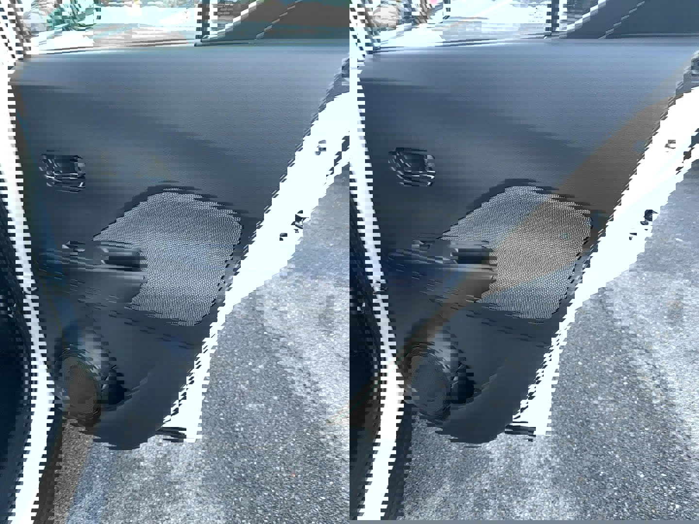 Used 2018 Nissan Kicks SV image 20