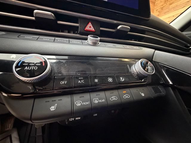 Used 2023 Hyundai Elantra SEL w/ Convenience Package FWD image 27