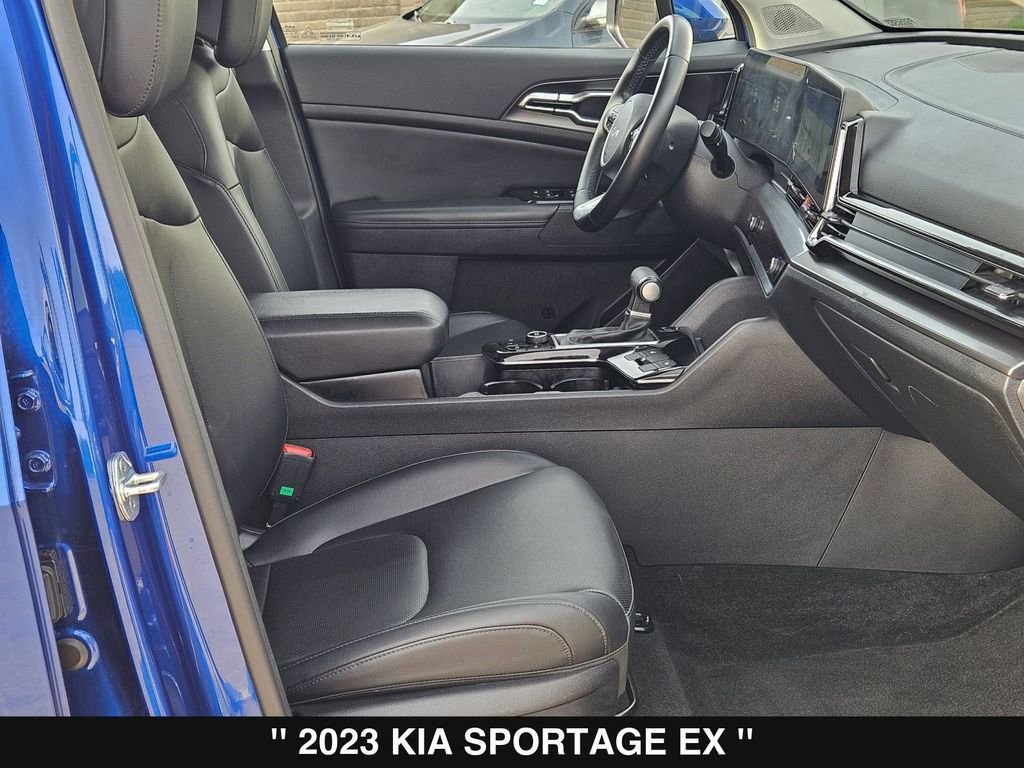 Used 2023 Kia Sportage EX image 29