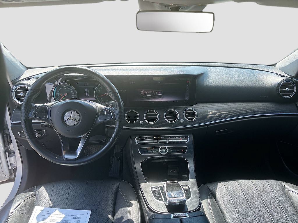 Used 2018 Mercedes-Benz E 300 image 40