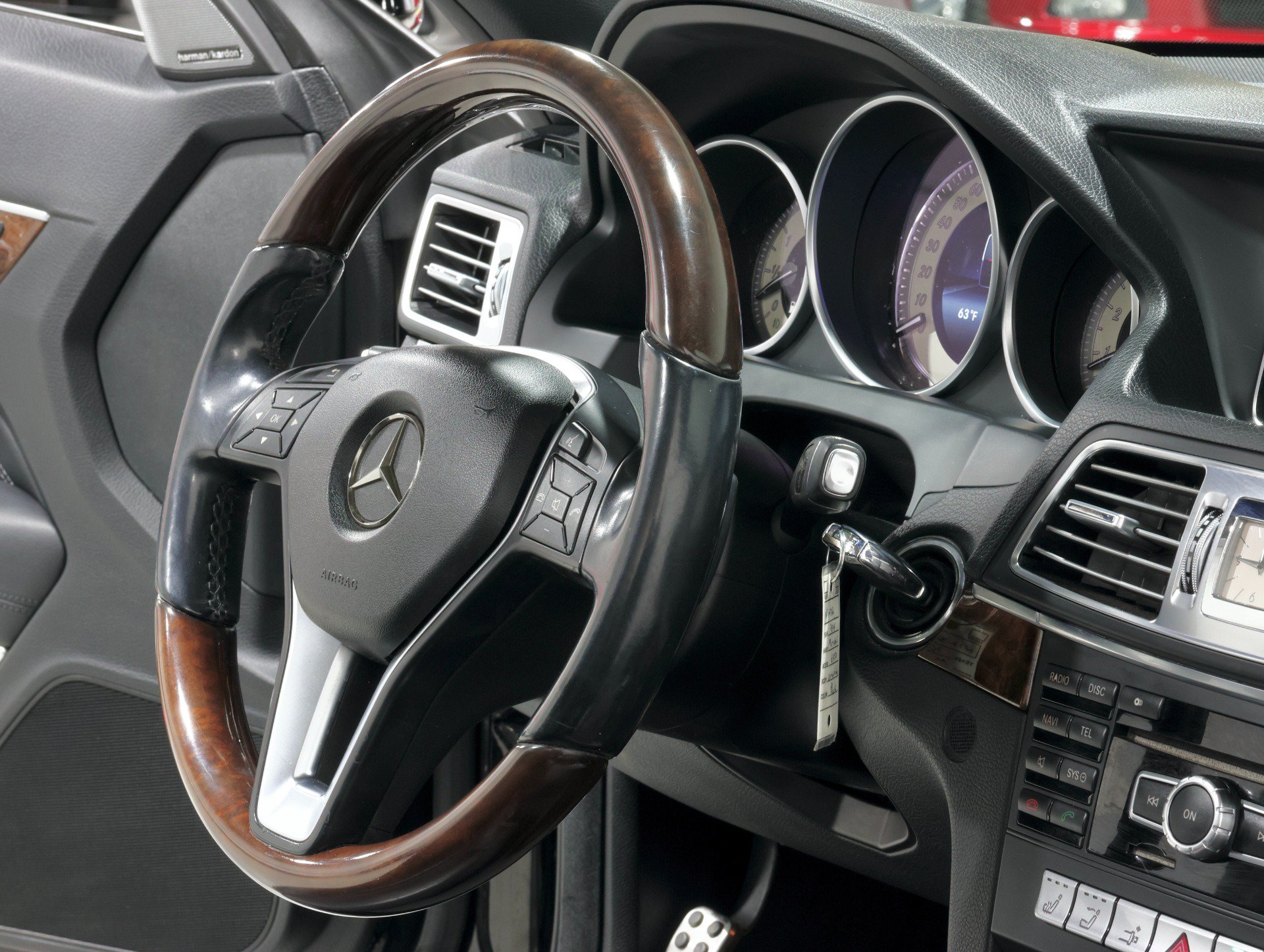 Used 2014 Mercedes-Benz E 550 Cabriolet image 40