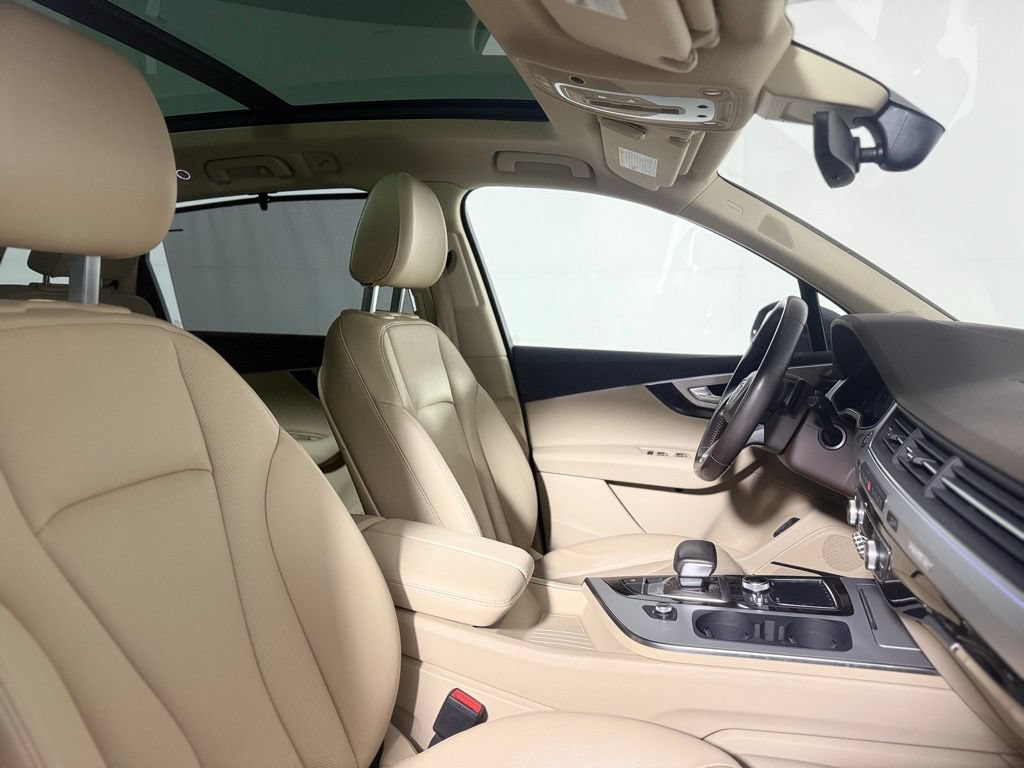 Used 2018 Audi Q7 2.0T Premium Plus AWD/4WD image 25