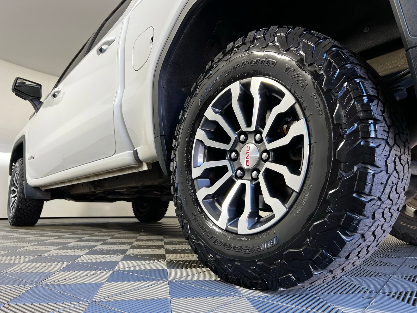 Used 2022 GMC Sierra 1500 AT4 w/ AT4 Preferred Package image 29
