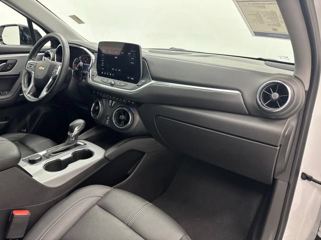 Used 2023 Chevrolet Blazer LT FWD image 28