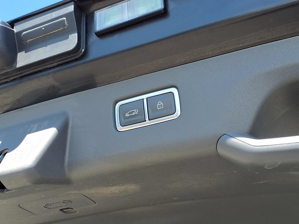 Certified 2024 Kia EV9 Light RWD image 23