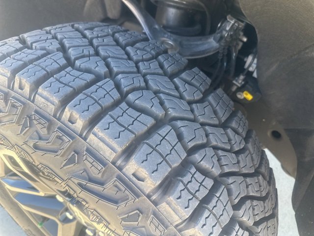 Used 2024 Chevrolet Silverado 1500 LT Trail Boss w/ Convenience Package II image 10