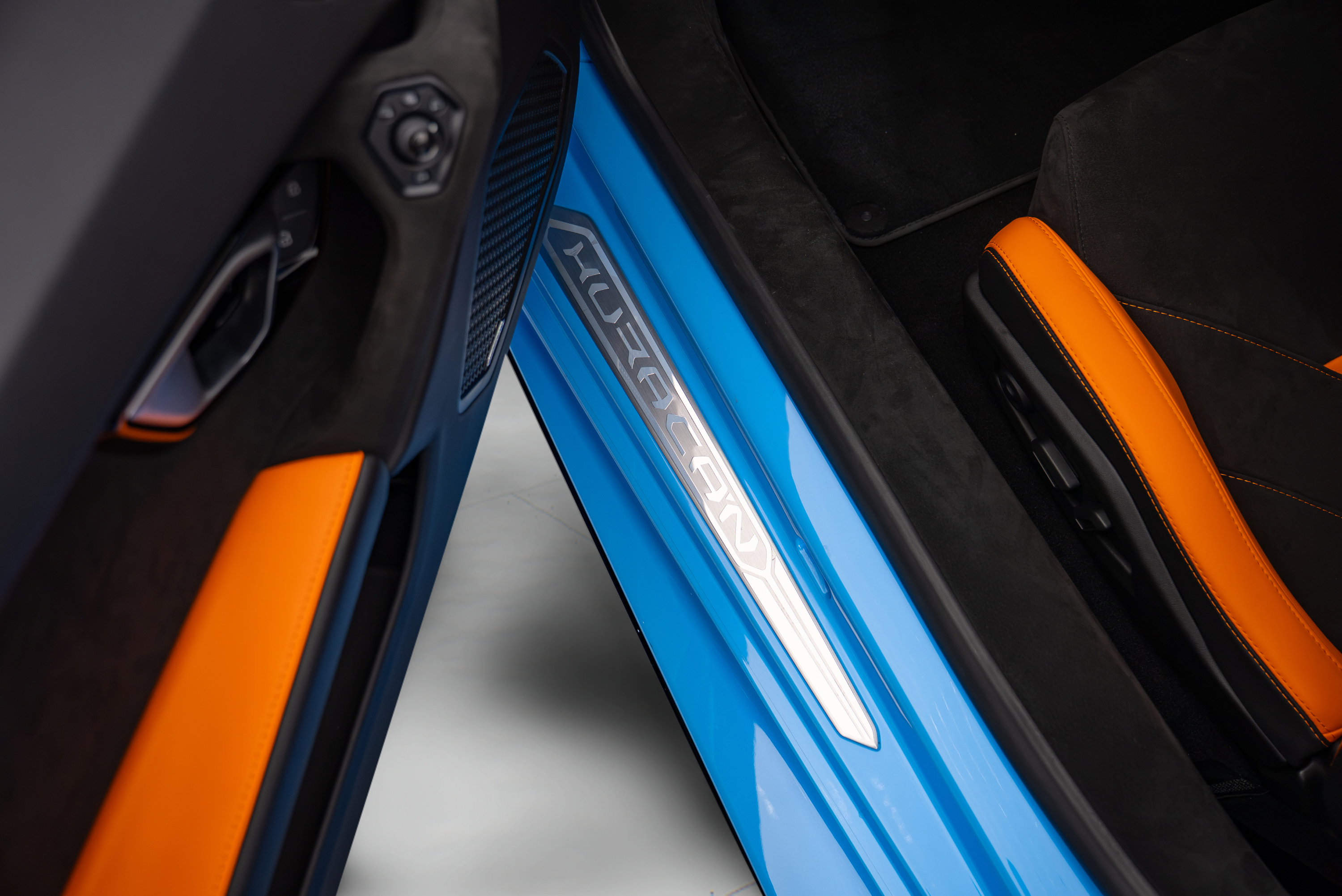 Used 2024 Lamborghini Huracan Tecnica RWD image 11