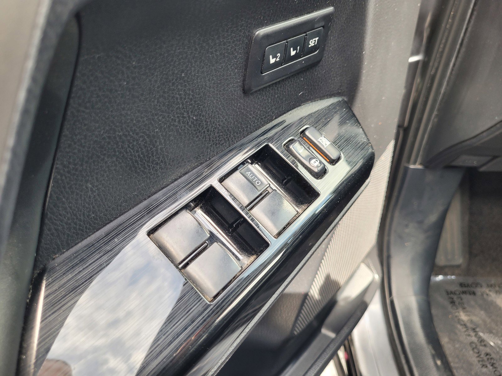 Used 2017 Toyota RAV4 Limited w/ Advanced Technology Package image 26