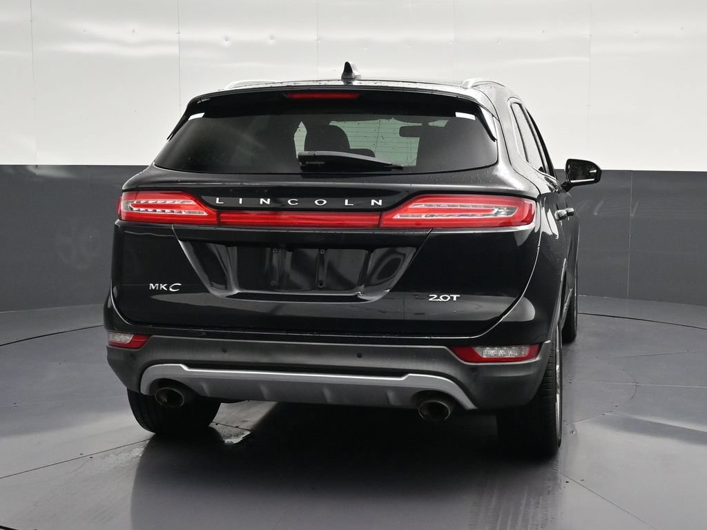 Used 2018 Lincoln MKC Premiere FWD image 2