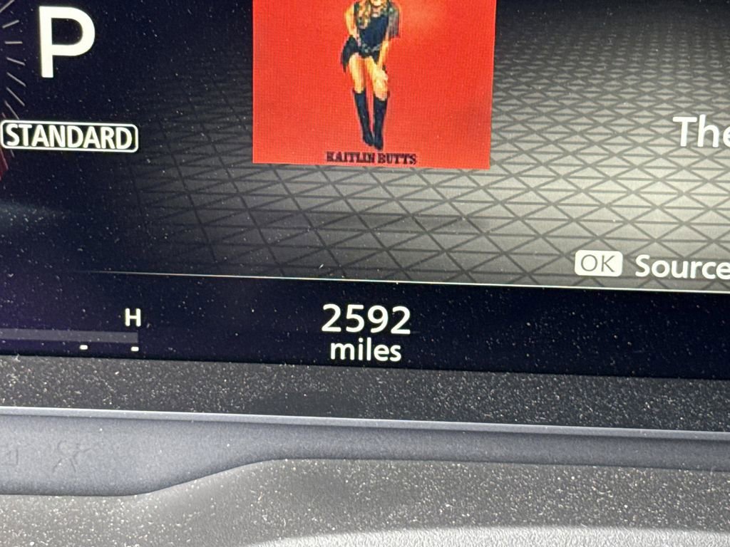 Used 2025 Nissan Rogue Platinum w/ Tech Package image 47