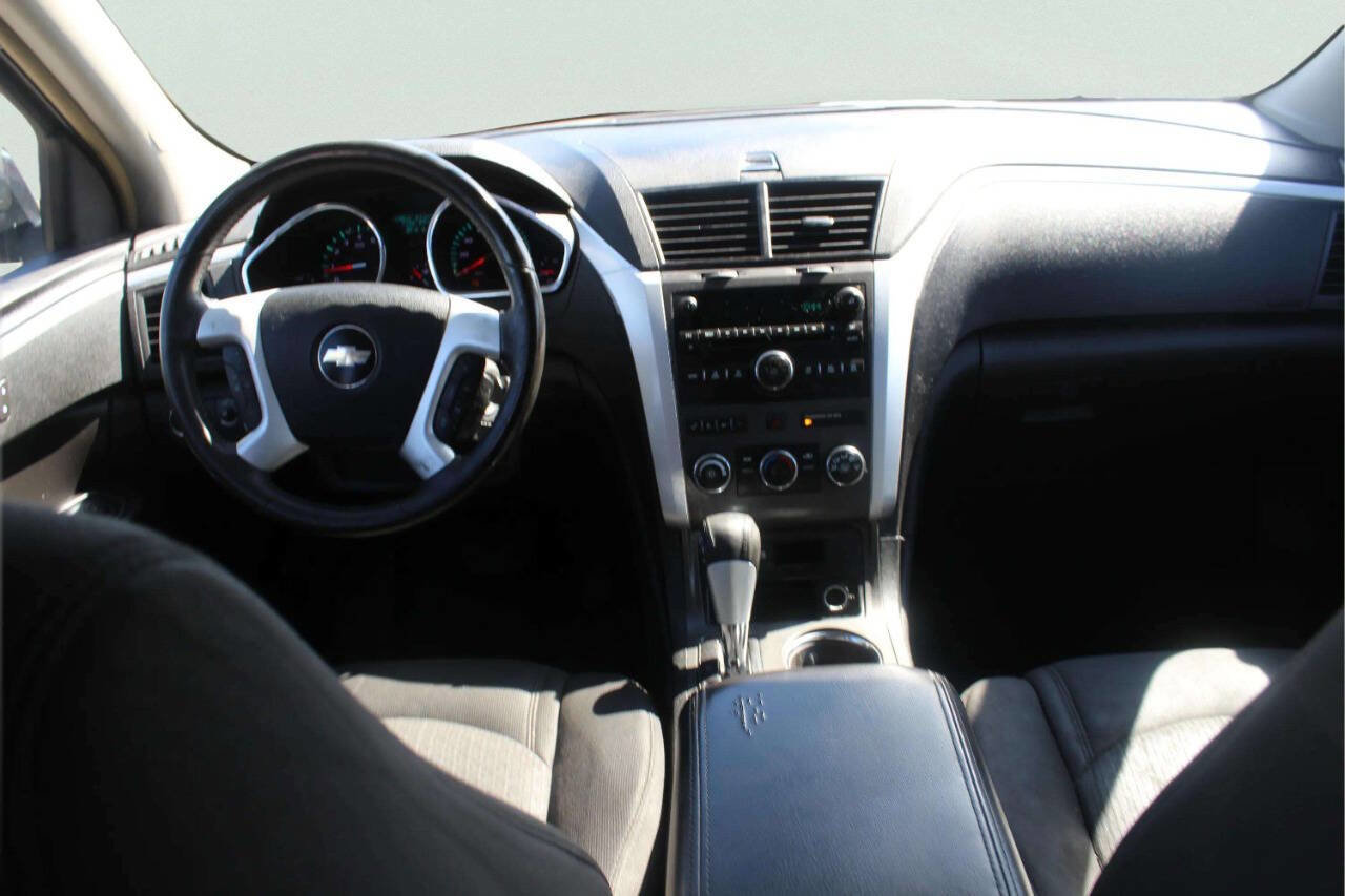 Used 2009 Chevrolet Traverse LT image 7