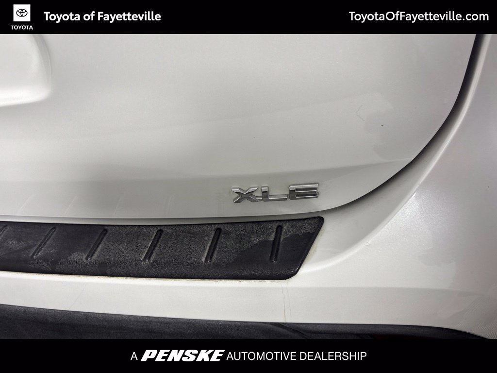 Used 2023 Toyota Highlander XLE FWD image 6