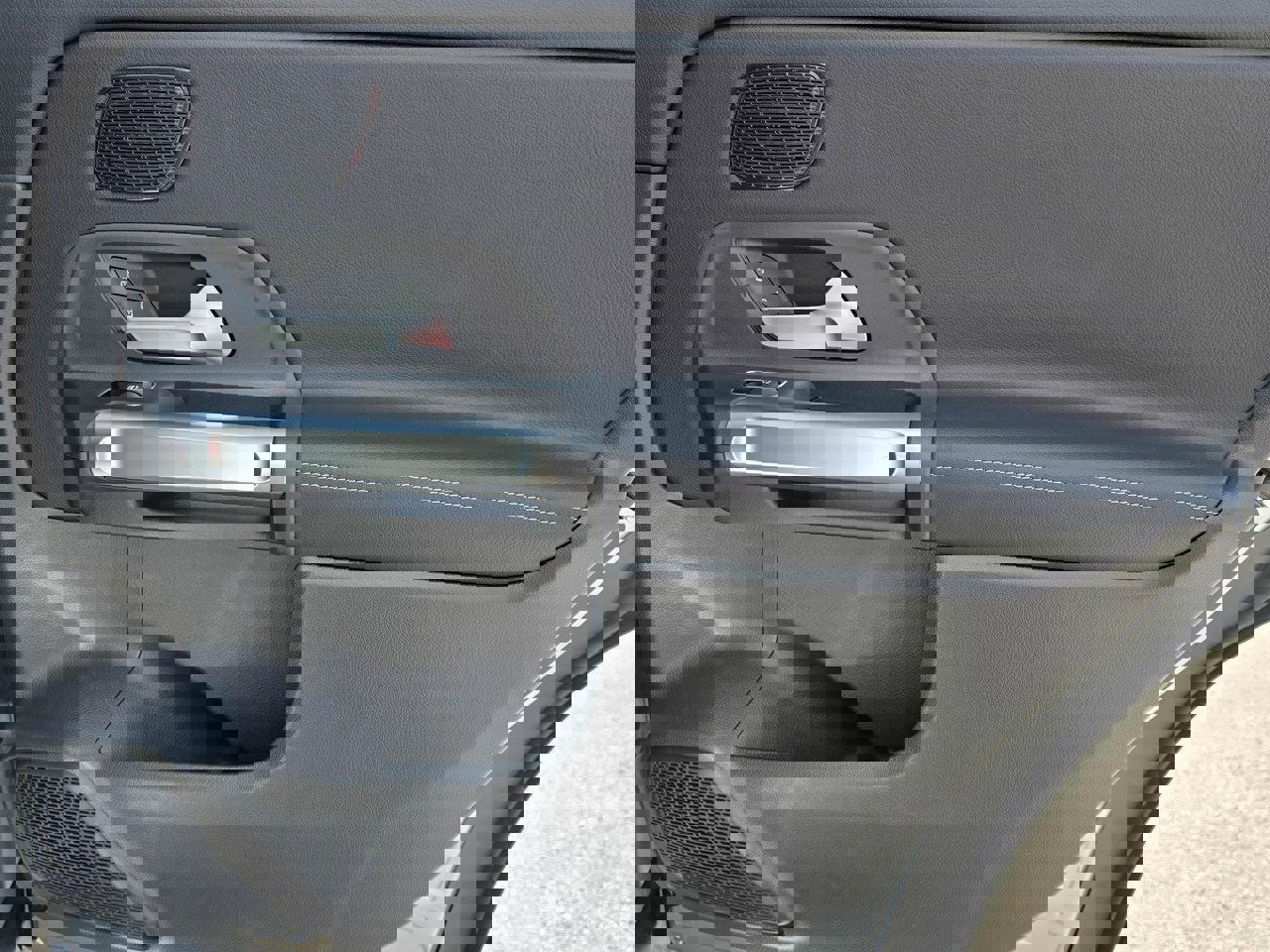 New 2026 Mercedes-Benz GLB 250 4MATIC image 40