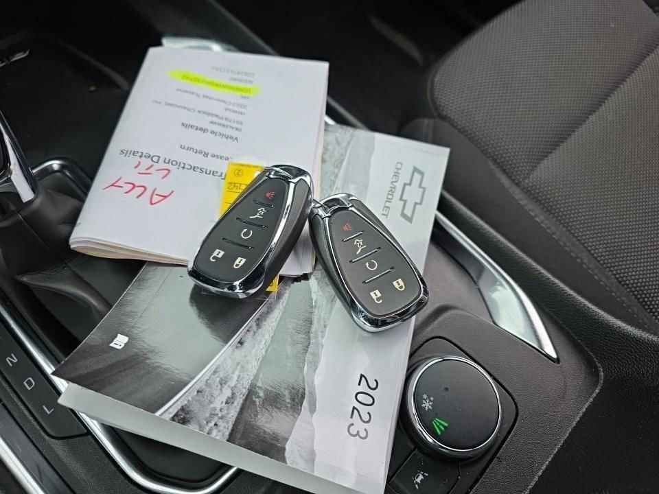 Used 2023 Chevrolet Traverse LT image 15