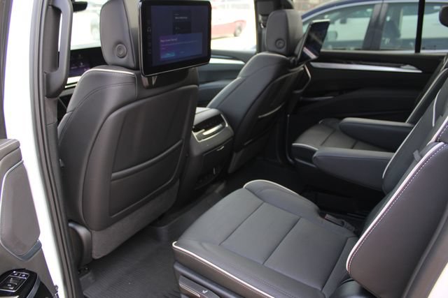 Used 2025 Cadillac Escalade ESV Sport w/ Touring Package AWD/4WD image 28