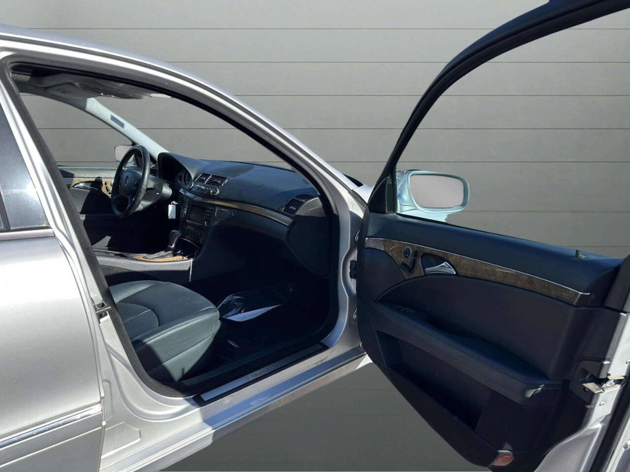 Used 2007 Mercedes-Benz E 350 4MATIC Sedan w/ Premium Pkg 1 image 17