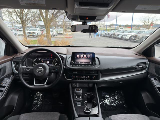 Used 2023 Nissan Rogue SV image 28