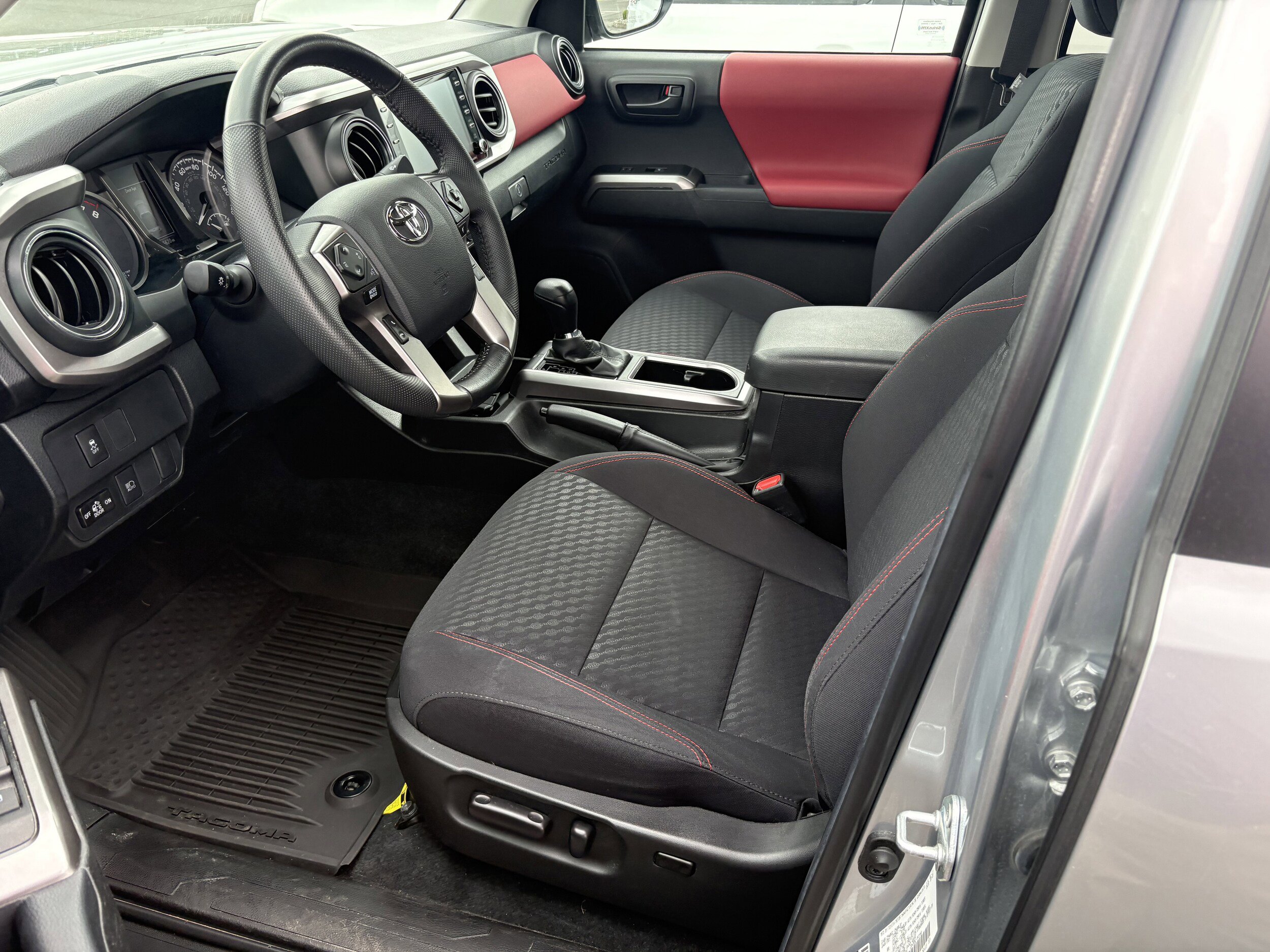 Certified 2023 Toyota Tacoma SR5 AWD/4WD image 4
