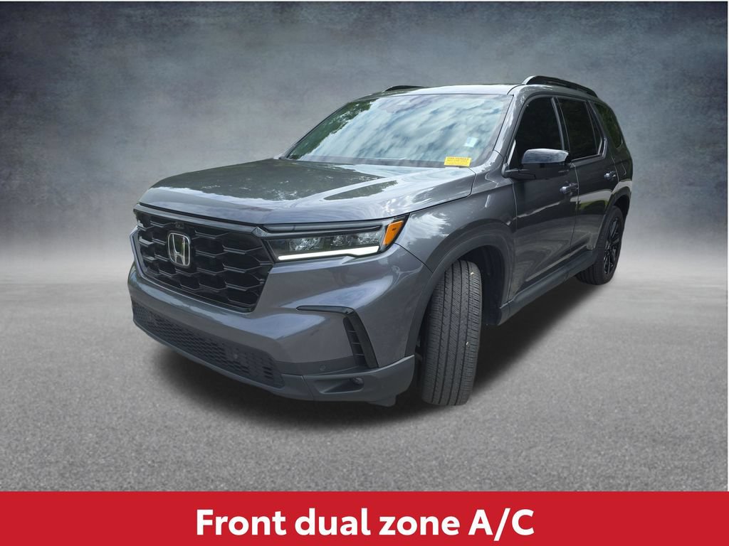 Used 2025 Honda Pilot Black Edition image 10