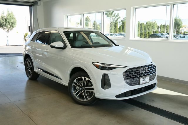 New 2025 Audi Q5 Premium Plus