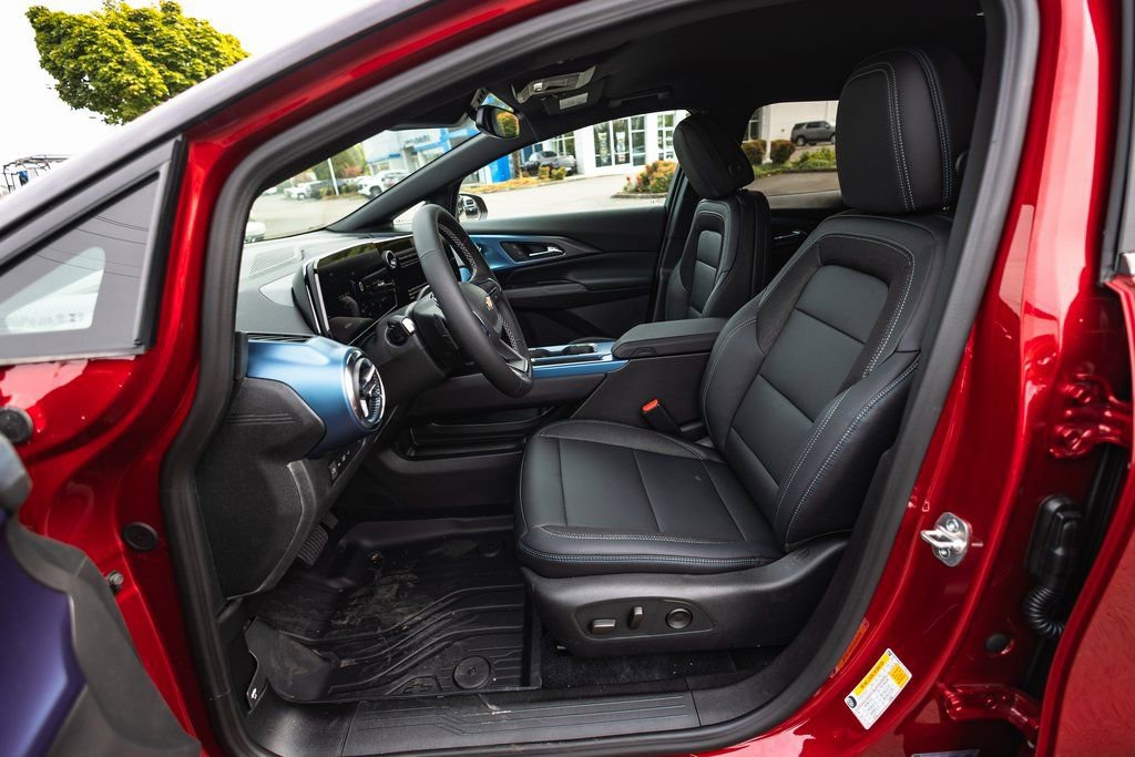 New 2026 Chevrolet Equinox EV LT image 11