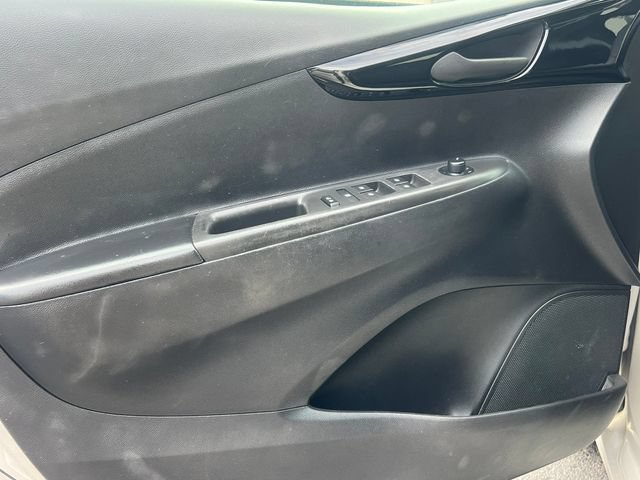 Used 2021 Chevrolet Spark LT FWD image 13