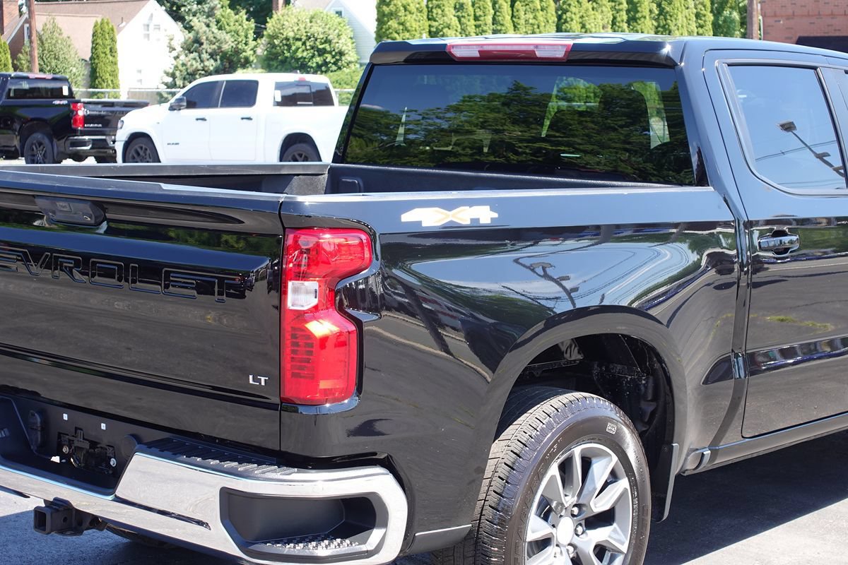 Used 2024 Chevrolet Silverado 1500 LT AWD/4WD image 11