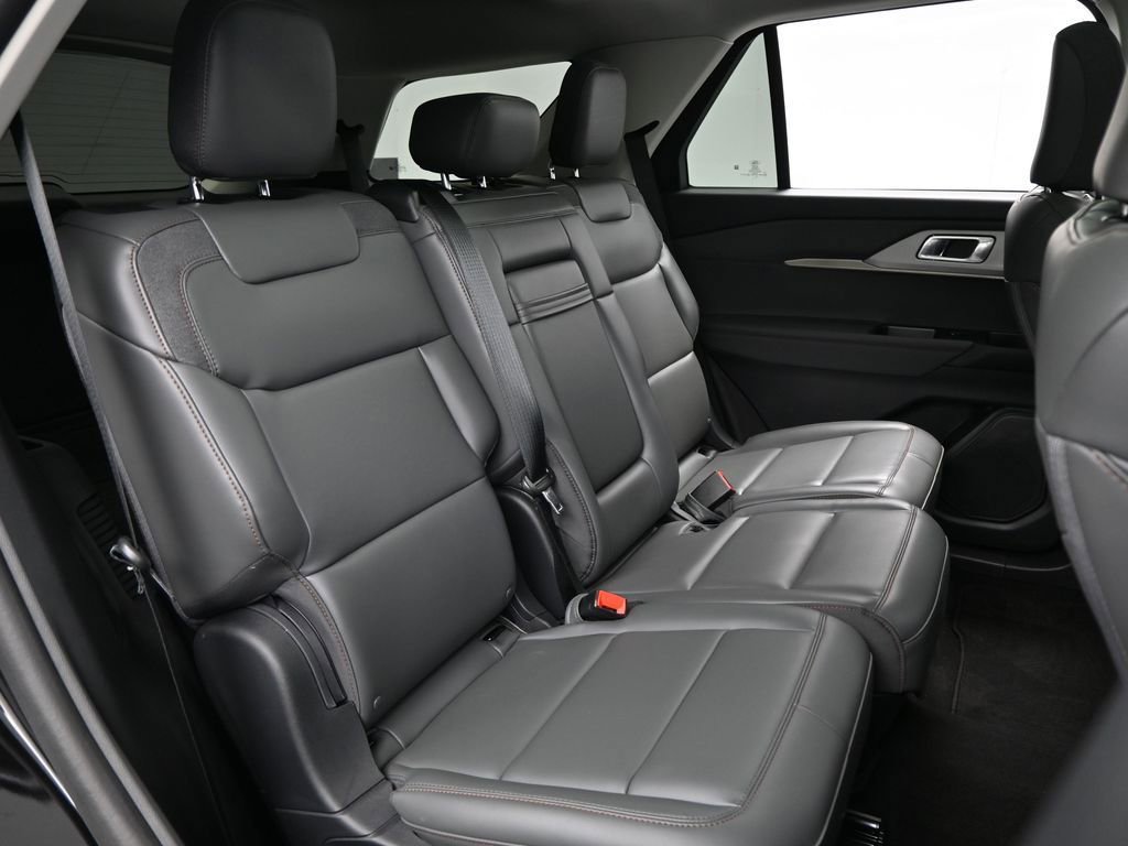 New 2025 Ford Explorer Active w/ Active Comfort Package image 35