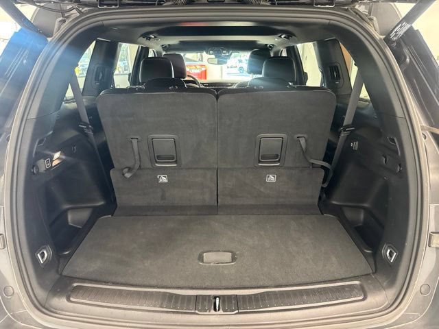 Used 2024 Jeep Grand Cherokee L Altitude AWD/4WD image 12