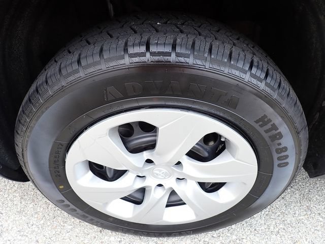 Certified 2023 Toyota RAV4 LE AWD/4WD image 12