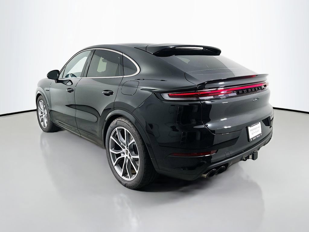 New 2025 Porsche Cayenne Turbo image 3
