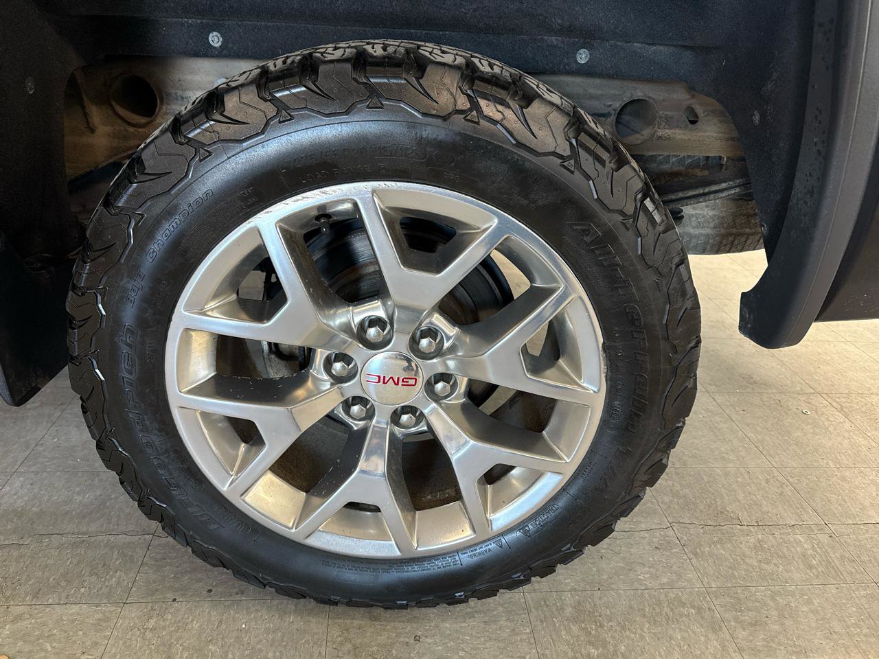 Used 2015 GMC Sierra 1500 SLT w/ SLT Crew Cab Value Package image 59